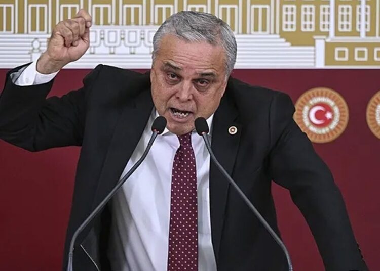 İhraç istemiyle disipline sevk edilen Hasan Ufuk Çakır CHP’den istifa etti