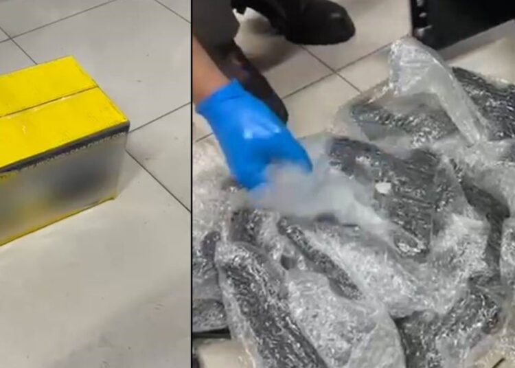 Kargo paketinden 100 ruhsatsız tabanca çıktı 1 Kargo paketinden 100 ruhsatsız tabanca çıktı