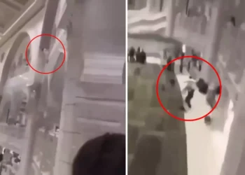Mescid-i Haram’da korkunç olay: İntihar eden şahsı havada yakalamaya çalıştı