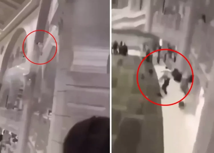 Mescid-i Haram’da korkunç olay: İntihar eden şahsı havada yakalamaya çalıştı