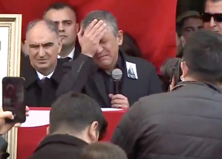 Hüsnü Yusuf Turabiç yazdı I Özgür Özel’in gözyaşları!