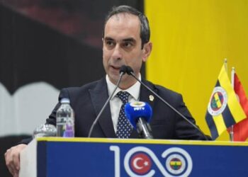Şekip Mosturoğlu'ndan şike dosyası açıklaması: Beş aydır tekip ediyorduk, ben de Ali Koç da ifade verdik 1 Şekip Mosturoğlu’ndan şike dosyası açıklaması: Beş aydır tekip ediyorduk, ben de Ali Koç da ifade verdik