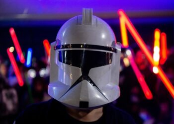 “Star Wars”ın ilk afişi 3,9 milyon dolara satıldı