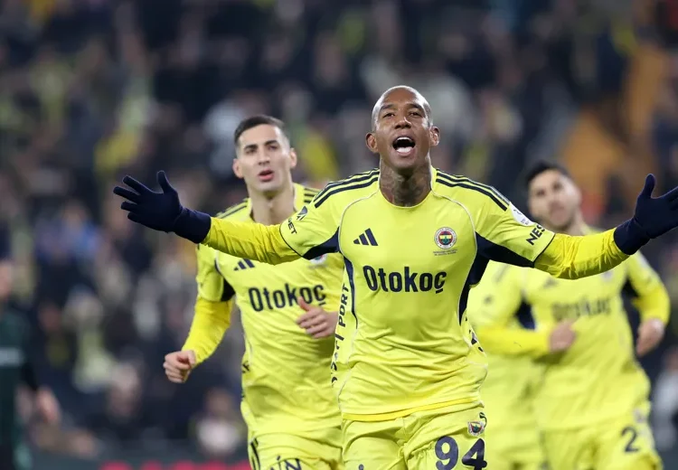Talisca'dan resital: Fenerbahçe evinde 4 golle kazandı 1 Talisca’dan resital: Fenerbahçe evinde 4 golle kazandı