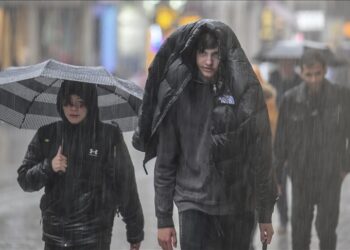Meteoroloji kar, fırtına ve sağanak uyarısı yaptı