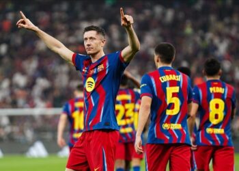 Real Madrid’i 3-2 yenen Barcelona İspanya Süper Kupası’nın sahibi oldu