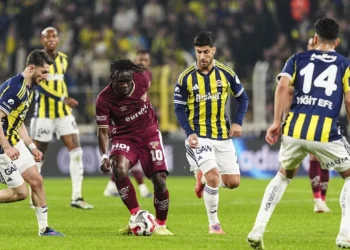 Fenerbahçe Göztepe karşısında kritik 2 puan bıraktı