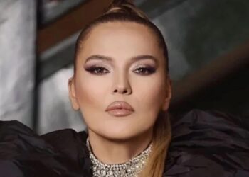 Demet Akalın’dan yeşil pasaport isyanı: Biz neden alamıyoruz?