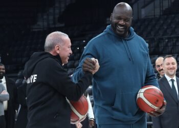 Erdoğan, Shaquille O’Neal ile basketbol oynadı