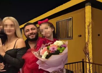 Cinnet geçiren baba, çocuklarını öldürüp intihar etti