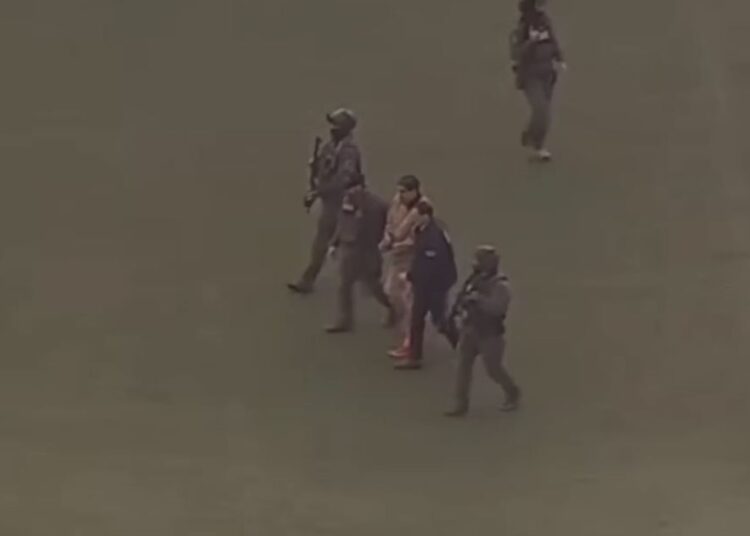 Yargılama başlıyor: Maduro cezaevinden helikopterle mahkemeye sevk edildi 1 Yargılama başlıyor: Maduro cezaevinden helikopterle mahkemeye sevk edildi