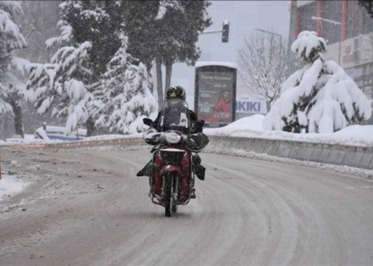 Valilik ağır tonajlı araçların ve motokuryelerin trafiğe çıkışını yasakladı 1 Valilik ağır tonajlı araçların ve motokuryelerin trafiğe çıkışını yasakladı