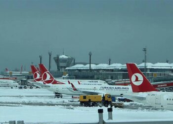 Olumsuz hava koşulları nedeniyle 114 uçuş iptal edildi