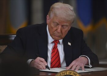 Venezuela petrolünün satış geliri ile ilgili Trump’tan kararname 
