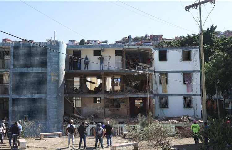 ABD saldırısında Venezuela'da 47 asker yaşamını yitirmiş 1 ABD saldırısında Venezuela’da 47 asker yaşamını yitirmiş