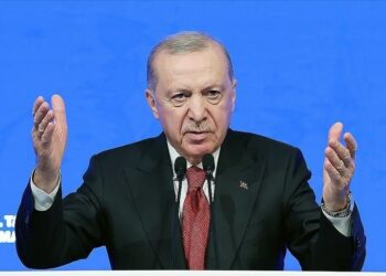 Abdülkadir Selvi’den “fon krizi” kulisi: Sürpriz tutuklamalar olabilir, Erdoğan bazı kelleleri uçurabilir 4 Cumhurbaşkanı Erdoğan: 150 bin küçükbaşı üreticilerimize uygun şartlarda vereceğiz