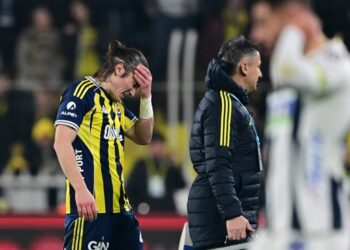 Safa Kar yazdı I Fenerbahçe fırsat tepti