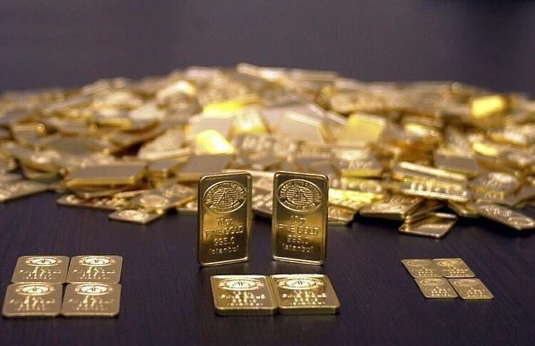 Adli emanetteki 2 kilo altın, 6 bin 400 dolar çalındı 1 Adli emanetteki 2 kilo altın, 6 bin 400 dolar çalındı