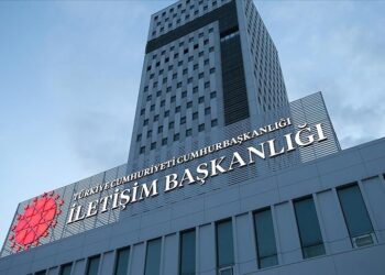 "CİMER'de 90 bin kişinin görev yaptığı" iddiasına yalanlama 8 “CİMER’de 90 bin kişinin görev yaptığı” iddiasına yalanlama