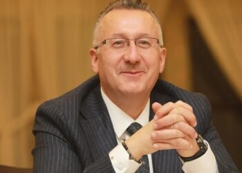 Selim Tekin yazdı I AK Parti, “yasak aşk” iddiasına karışan belediye başkanını azledecek