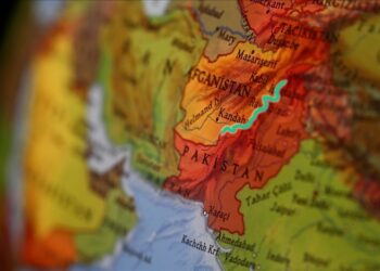 Sınır çatışmaları sonrası Pakistan, Afganistan’a savaş ilan etti