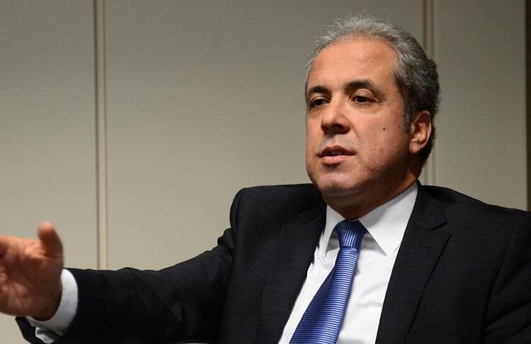 Şamil Tayyar’dan partisine uyarı: Tabandaki öfke tarif edilemez, büyük kırılma var 1 Ekonomi yönetimini eleştiren AK Partili Tayyar: Kabak tadı veriyor