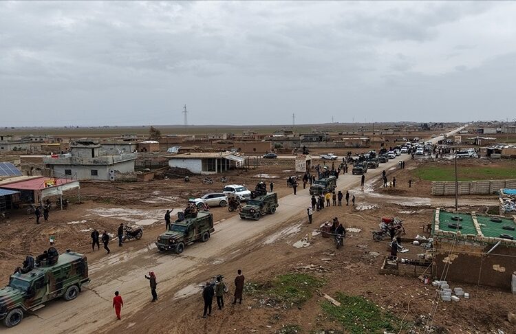 Suriye ordusu, Haseke kenti çevresinden çekilmeye başladı 1 Suriye ordusu, Haseke kenti çevresinden çekilmeye başladı