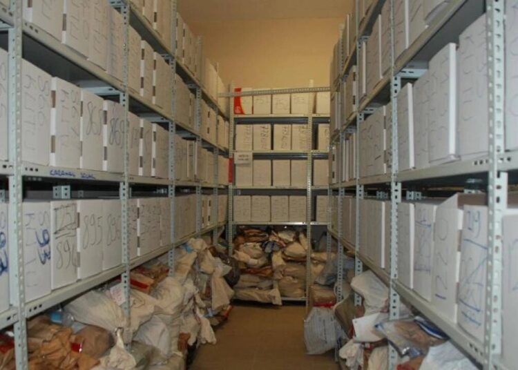 Adli emanetten 2 kilo uyuşturucu çalındı 1 Adli emanetten 2 kilo uyuşturucu çalındı