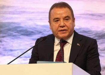 Akın Gürlek’in rüşvet iddialarına yanıt veren Muhittin Böcek: Para değil, proje konuştuk