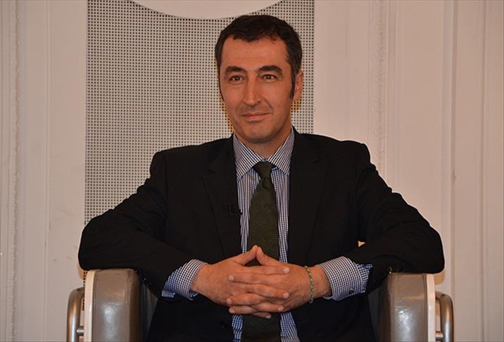 Cem Özdemir, Baden-Württemberg eyaletinin başbakanı oldu 1 Cem Özdemir, Baden-Württemberg eyaletinin başbakanı oldu