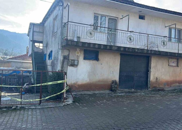 Boşanma aşamasındaki eşini ve ailesini öldürdü 1 Boşanma aşamasındaki eşini ve ailesini öldürdü