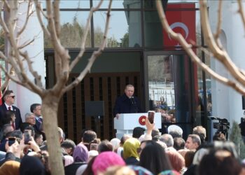 Cumhurbaşkanı Erdoğan: Milli ve manevi kimliğimize sahip çıkmaya devam edeceğiz
