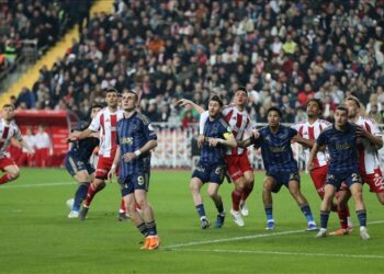 Fenerbahçe şampiyonluk yolunda yara aldı 8 Fenerbahçe şampiyonluk yolunda yara aldı