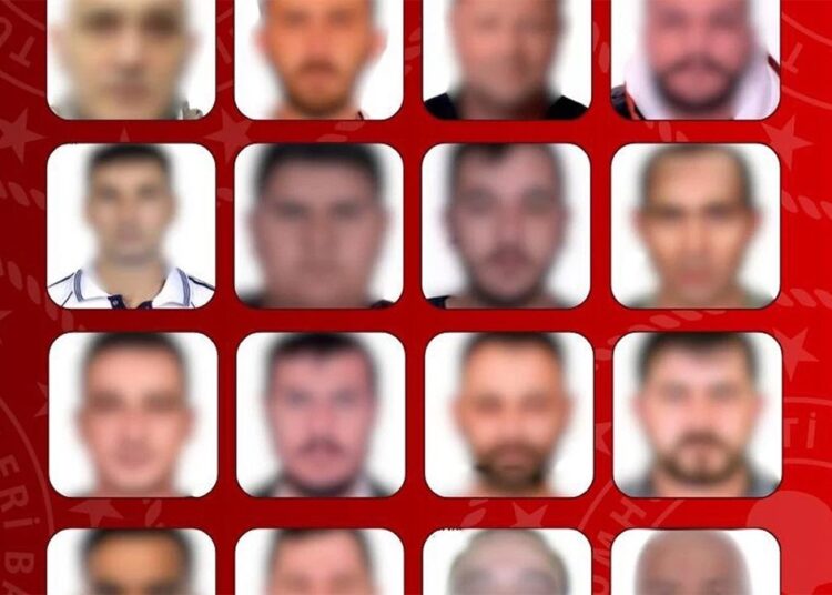 Kırmızı bültenle aranan 13 kişi Gürcistan’da yakalandı 1 Kırmızı bültenle aranan 13 kişi Gürcistan’da yakalandı