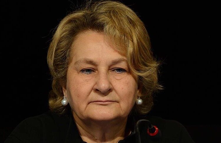 Kezban Hatemi’nin oğlu hakkında darp, hakaret iddiası 1 Kezban Hatemi’nin oğlu hakkında darp, hakaret iddiası