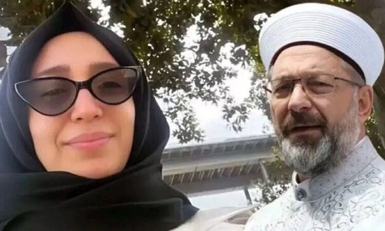 Erbaş'ın kızından tepki çeken sözler: Lan, havlama, kifayetsizler 1 Erbaş’ın kızından tepki çeken sözler: Lan, havlama, kifayetsizler