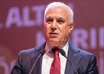 Bursa Büyükşehir Belediye Başkanı Bozbey hakkında tutuklama talebi 4 Bursa Büyükşehir Belediyesi’ne operasyon: Başkan Bozbey dahil 55 kişi gözaltına alındı