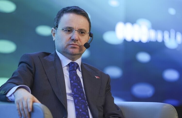 Bakan Gürlek’ten yabancı sermayeye güvence