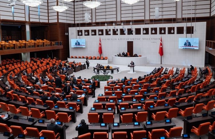 AK Partili Metiner: Kimse dışarıda kalmayacak, süreç herkesi kapsayacak 1 Sosyal medyaya sınırlama getiren düzenleme TBMM Genel Kurulunda