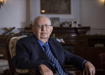 Hüsamettin Cindoruk yaşamını yitirdi