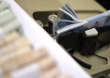 Kamu bankalarının yöneticilerinin ikinci derece yakınlarına da kredi kolaylığı getirildi