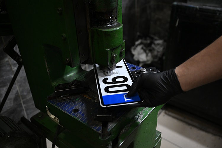 Standart dışı plakalar ücretsiz değiştirilecek 1 Standart dışı plakalar ücretsiz değiştirilecek