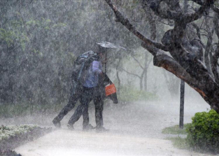 Meteoroloji'den şiddetli yağış ve sel uyarısı 1 Meteoroloji’den şiddetli yağış ve sel uyarısı