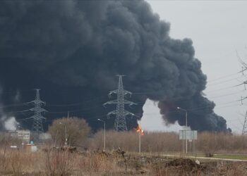 Ukrayna’dan petrol fiyatlarını fırlatacak hamle: İhracat limanını vurdu