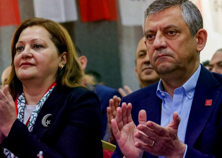 Özel’den Burcu Köksal’a: Sakın gelip kapımızda yalvarma 1 Burcu Köksal’dan “AK Parti’ye geçiyorum” açıklaması