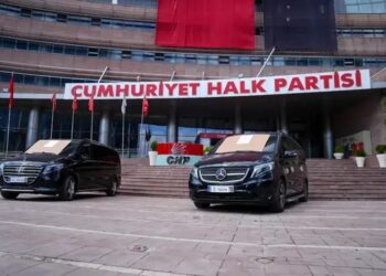 CHP'de haram makam aracı tartışması 3 CHP’de haram makam aracı tartışması
