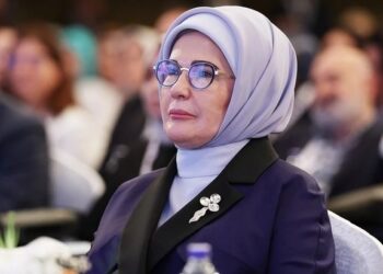 Ceren Tanmaz yazdı I Eski bakanın evliliğini Emine Erdoğan kurtardı