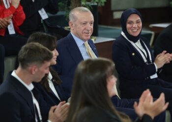 Gençlerle buluşan Erdoğan: Sosyal medya gençliğimizin en büyük sorunu