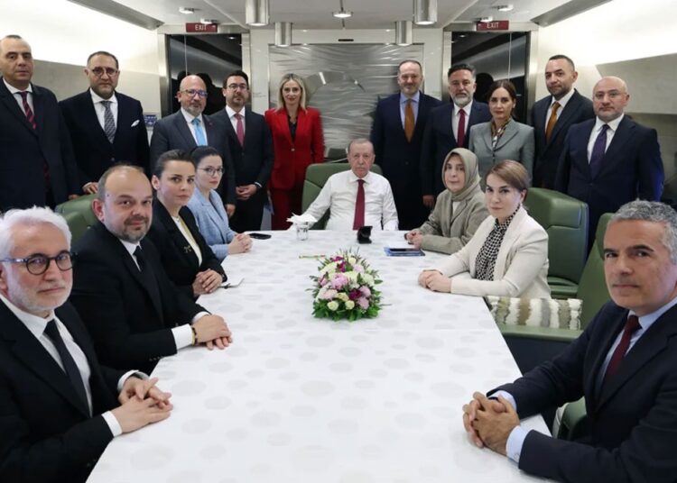 Cumhurbaşkanı Erdoğan açıkladı: AK Parti'ye yeni katılımlar bekleniyor 1 Cumhurbaşkanı Erdoğan açıkladı: AK Parti’ye yeni katılımlar bekleniyor