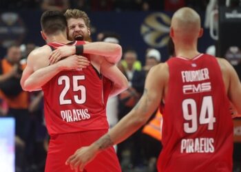 Real Madrid'i yenen Olympiakos, 4. kez EuroLeague şampiyonu oldu 2 Real Madrid’i yenen Olympiakos, 4. kez EuroLeague şampiyonu oldu
